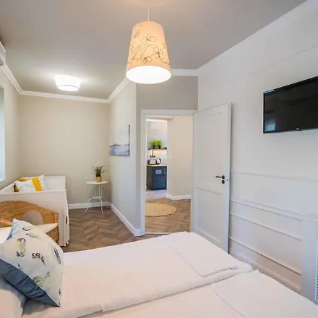 In - Balaton 19735 Apartament *