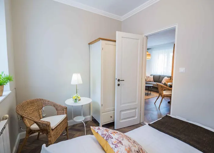 In - Balaton 19735 Апартаменты